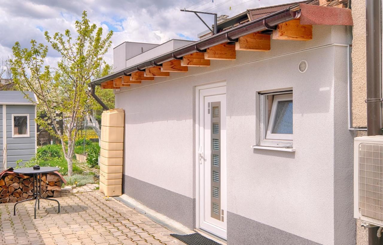 לובליאנה New Studio With Aircon & Free Parking מראה חיצוני תמונה